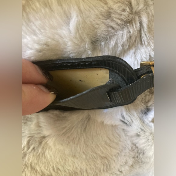 Louis Vuitton Black Epi Leather Luggage Tag, Poignet and Box - Picture 4 of 6
